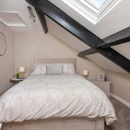 Nyaraló A Spacious Terraced Townhouse *