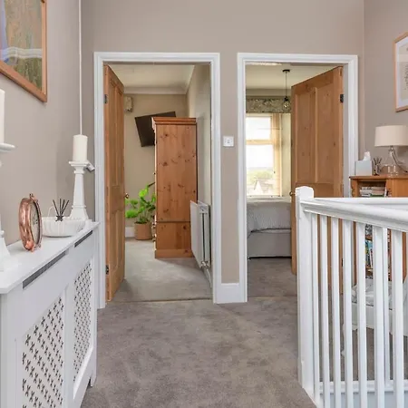 A Spacious Terraced Townhouse * Penrith