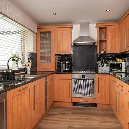 Holiday home A Spacious Terraced Townhouse